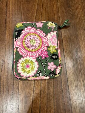 Vera Bradley Olivia Pink & Green Neoprene Tablet Case / Sleeve, Kindle Holder